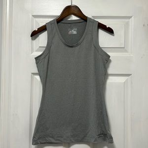 Under Armour Fitted Heatgear Tank Top - Medium
